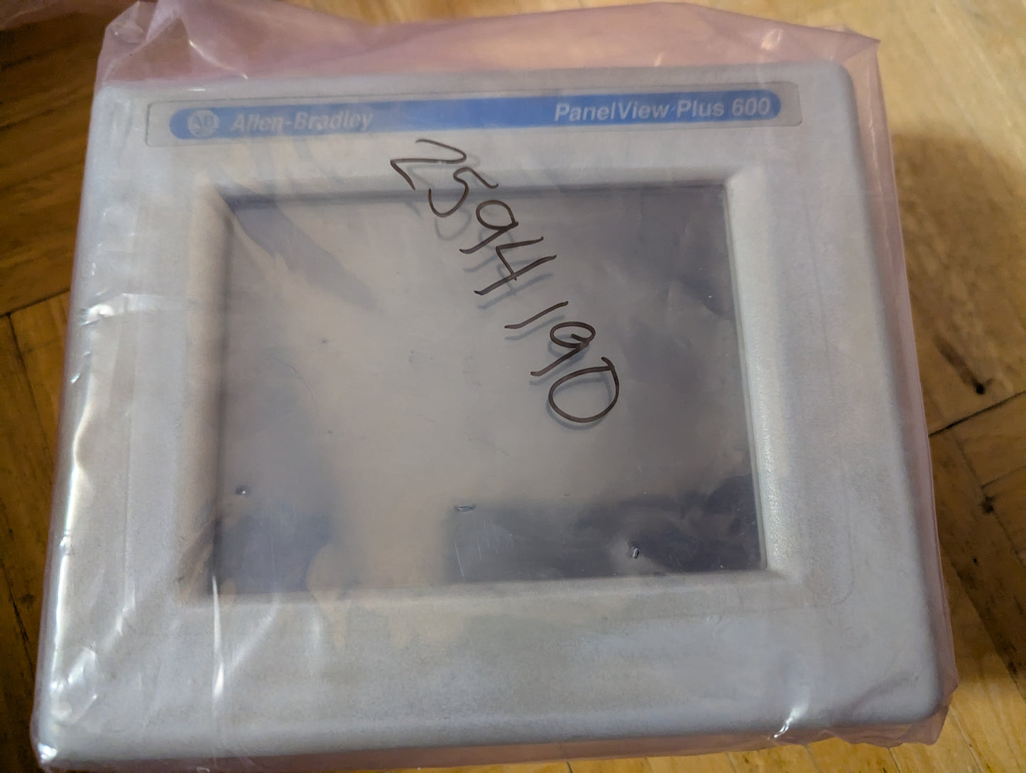 Allen-Bradley PanelView Plus 600 6" - AB 2711P-T6M20D8